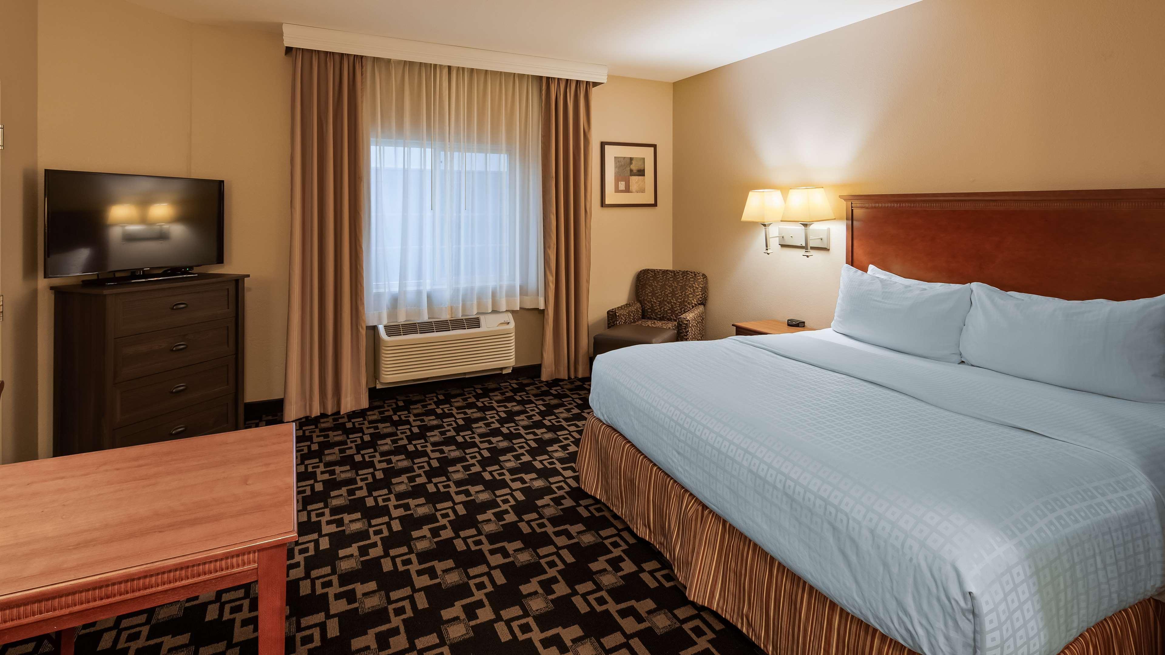 Best Western Plus Wausau-Rothschild Hotel Екстериор снимка