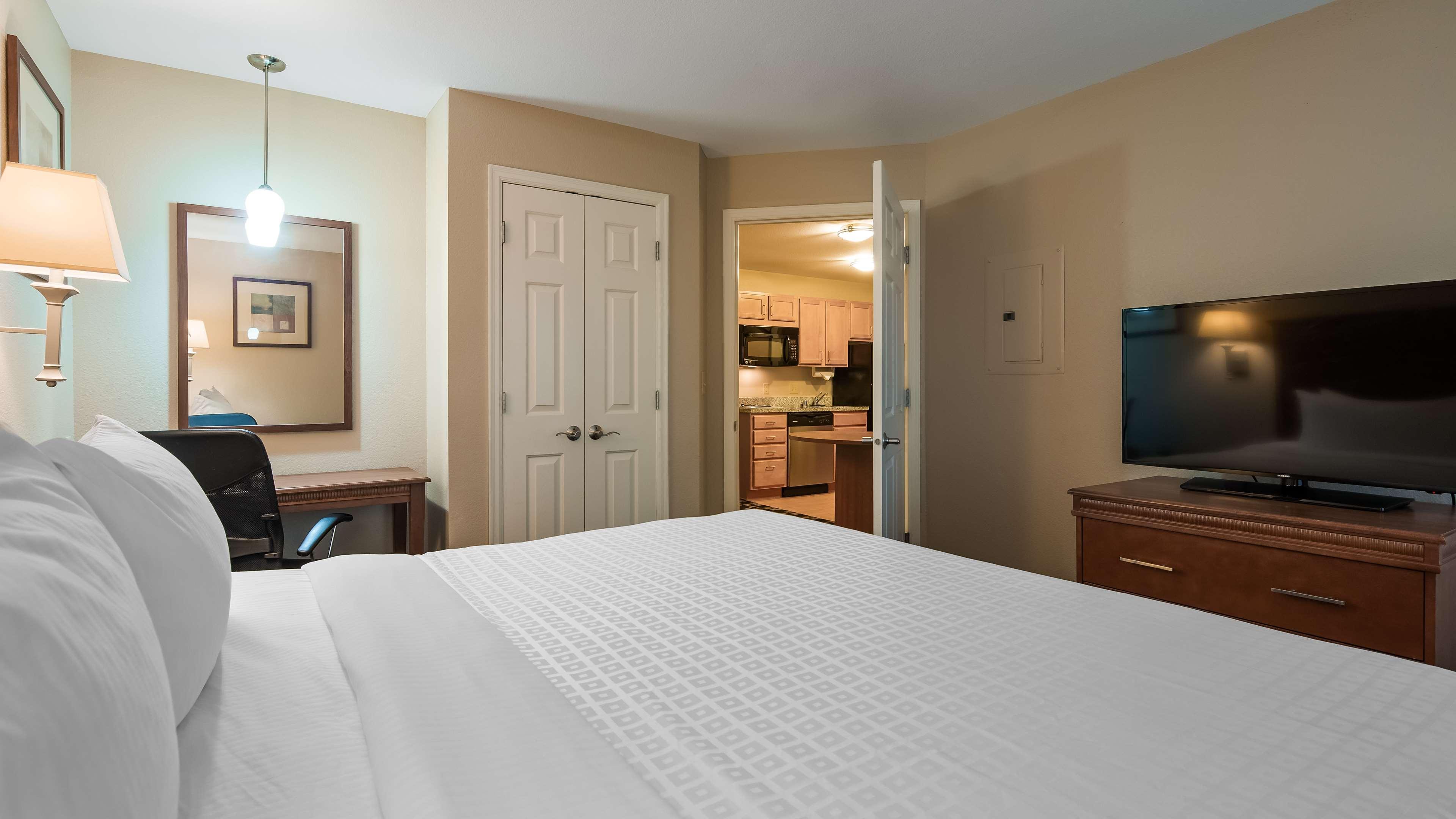Best Western Plus Wausau-Rothschild Hotel Екстериор снимка