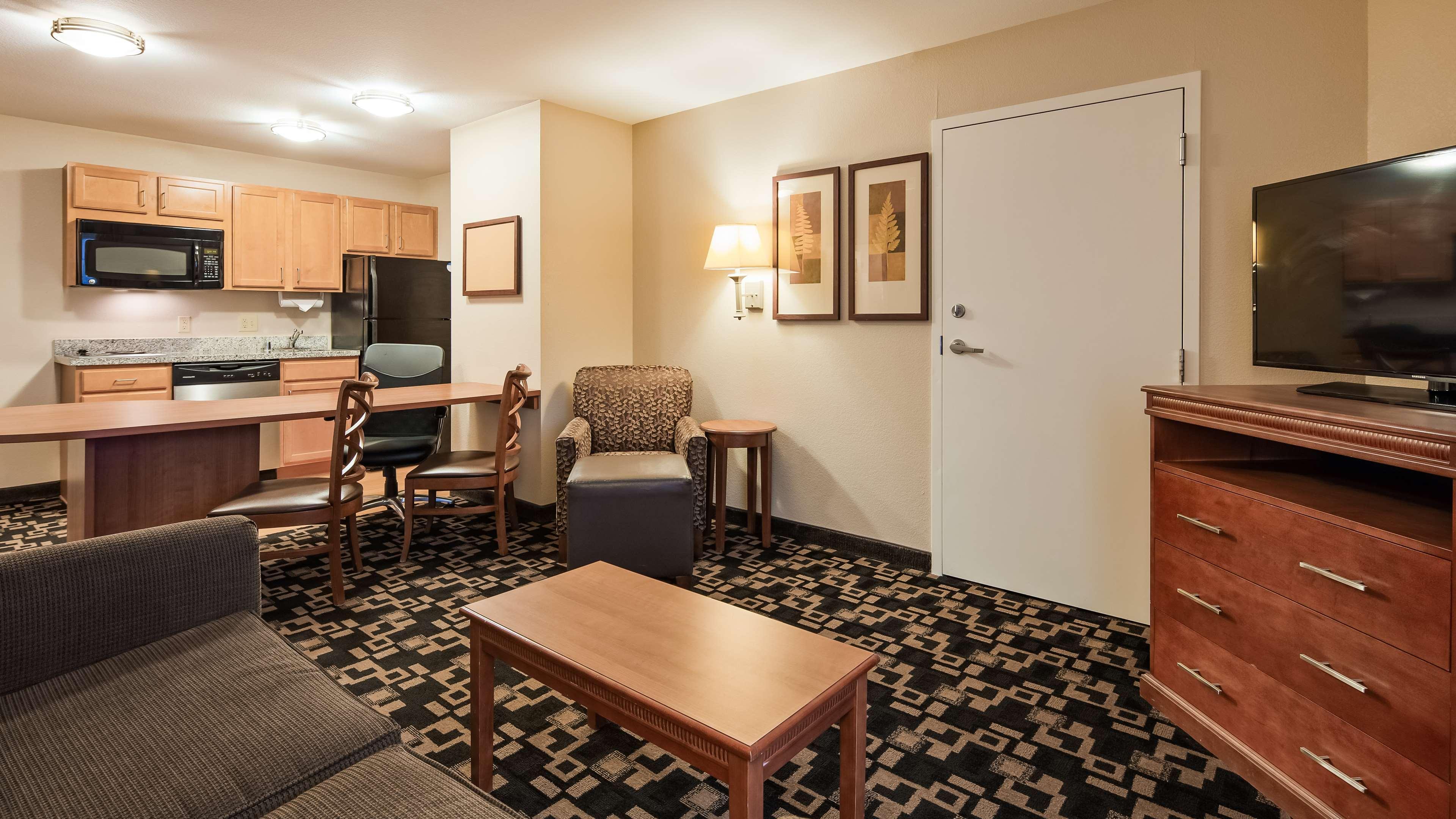 Best Western Plus Wausau-Rothschild Hotel Екстериор снимка