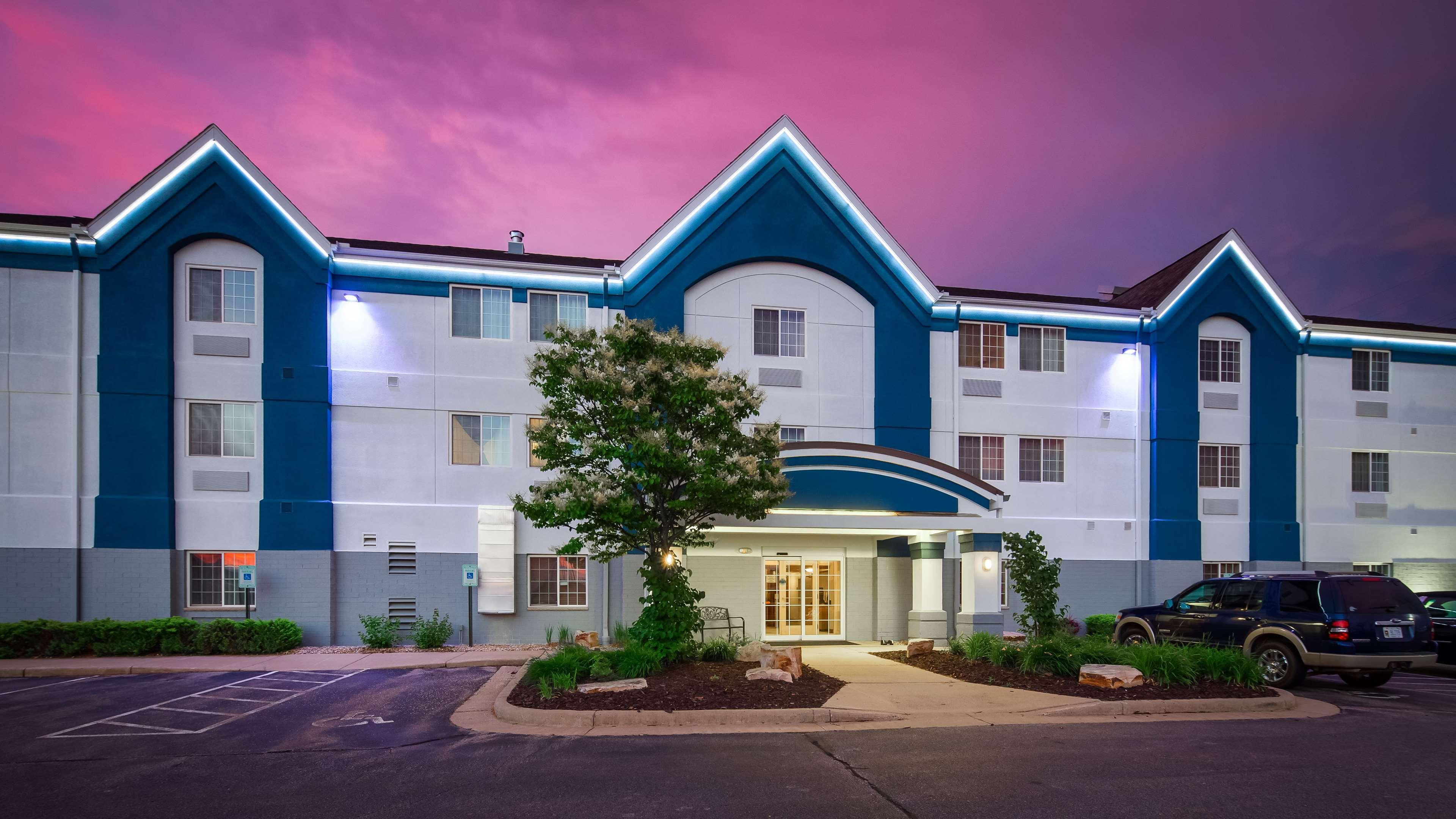 Best Western Plus Wausau-Rothschild Hotel Екстериор снимка
