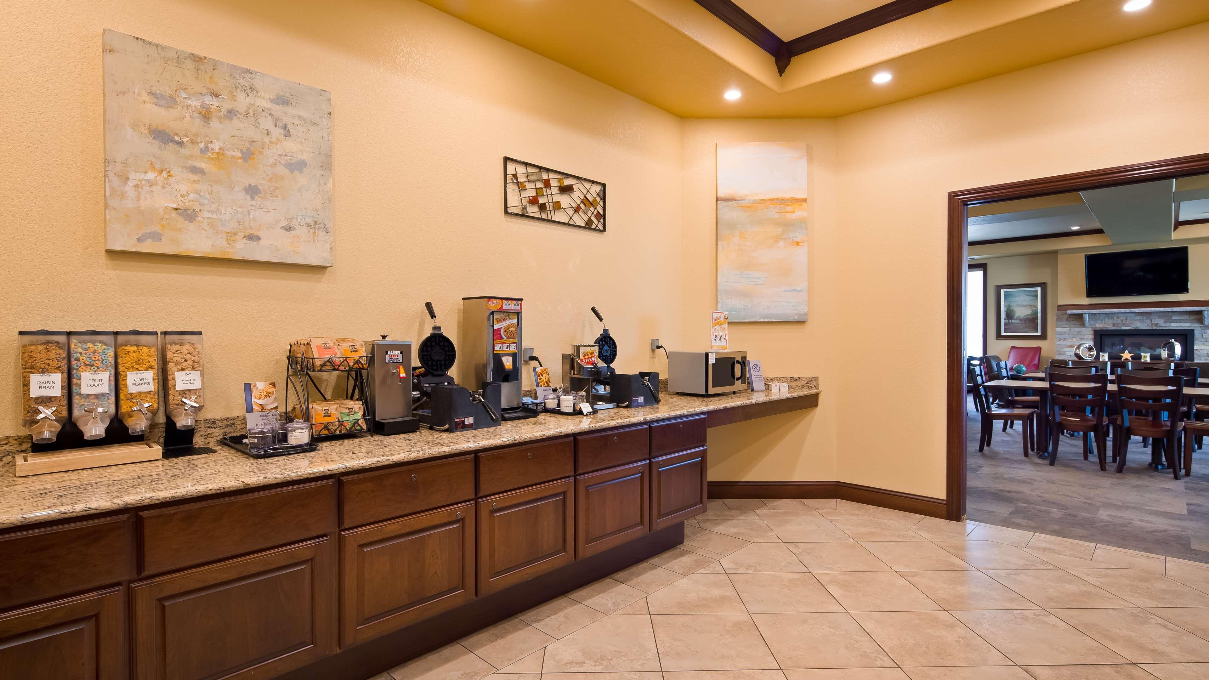 Best Western Plus Wausau-Rothschild Hotel Екстериор снимка