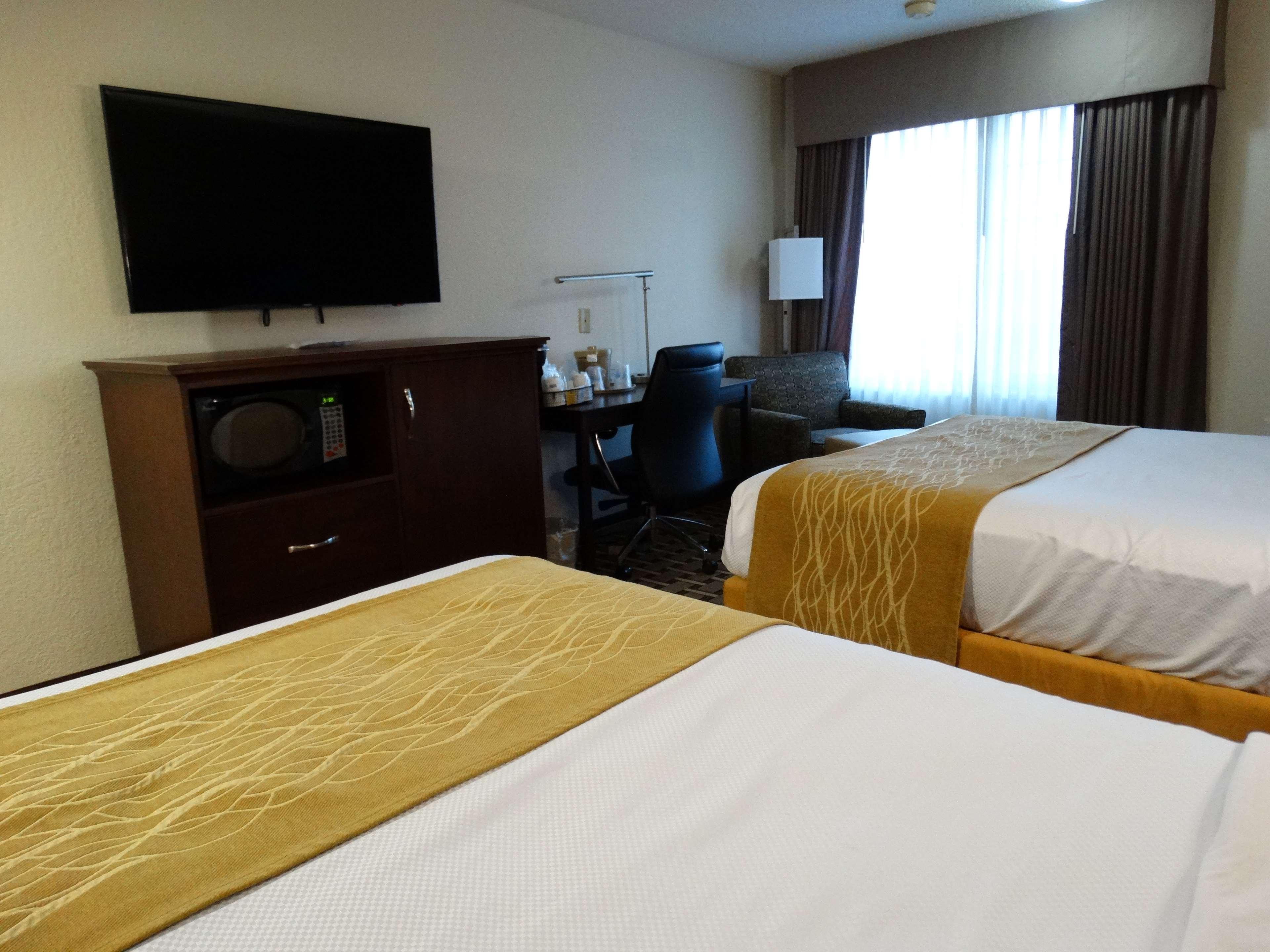 Best Western Plus Wausau-Rothschild Hotel Екстериор снимка