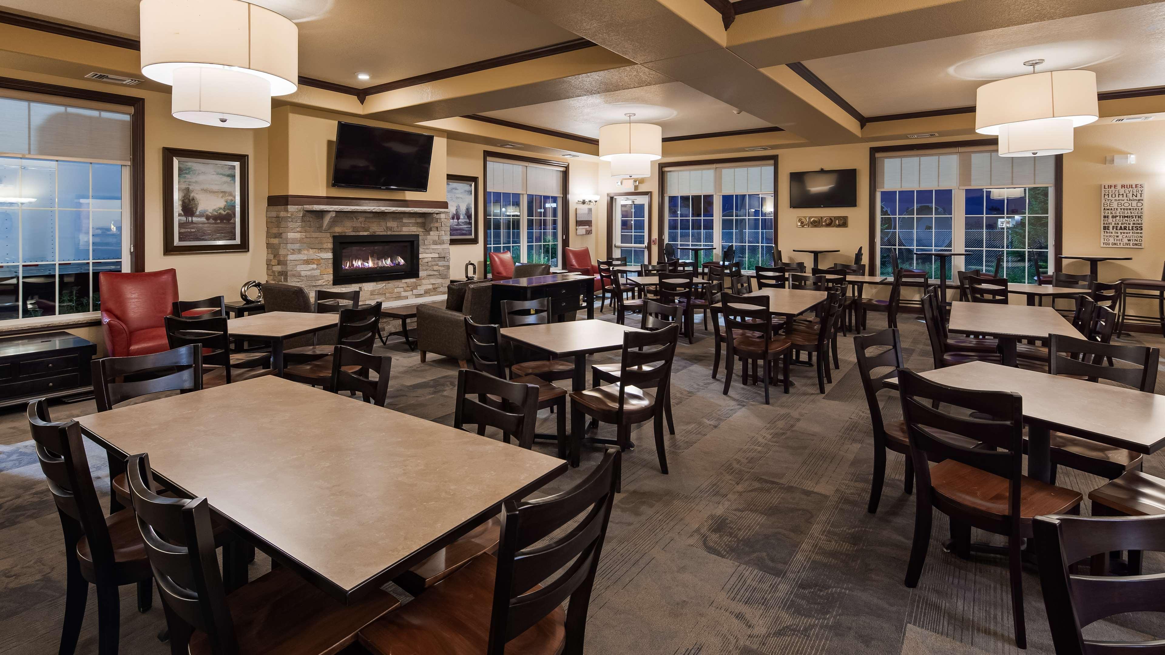Best Western Plus Wausau-Rothschild Hotel Екстериор снимка