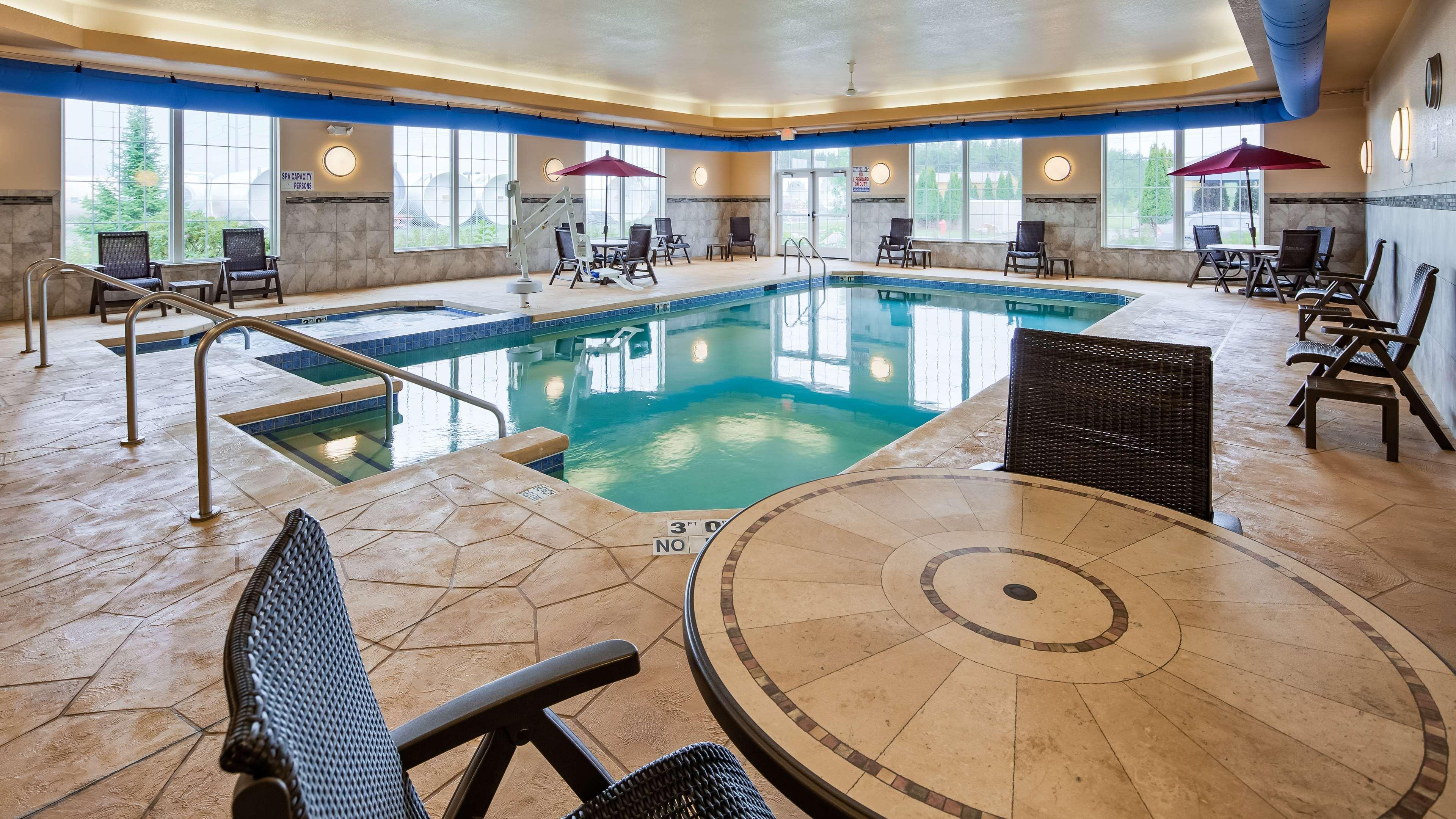 Best Western Plus Wausau-Rothschild Hotel Екстериор снимка
