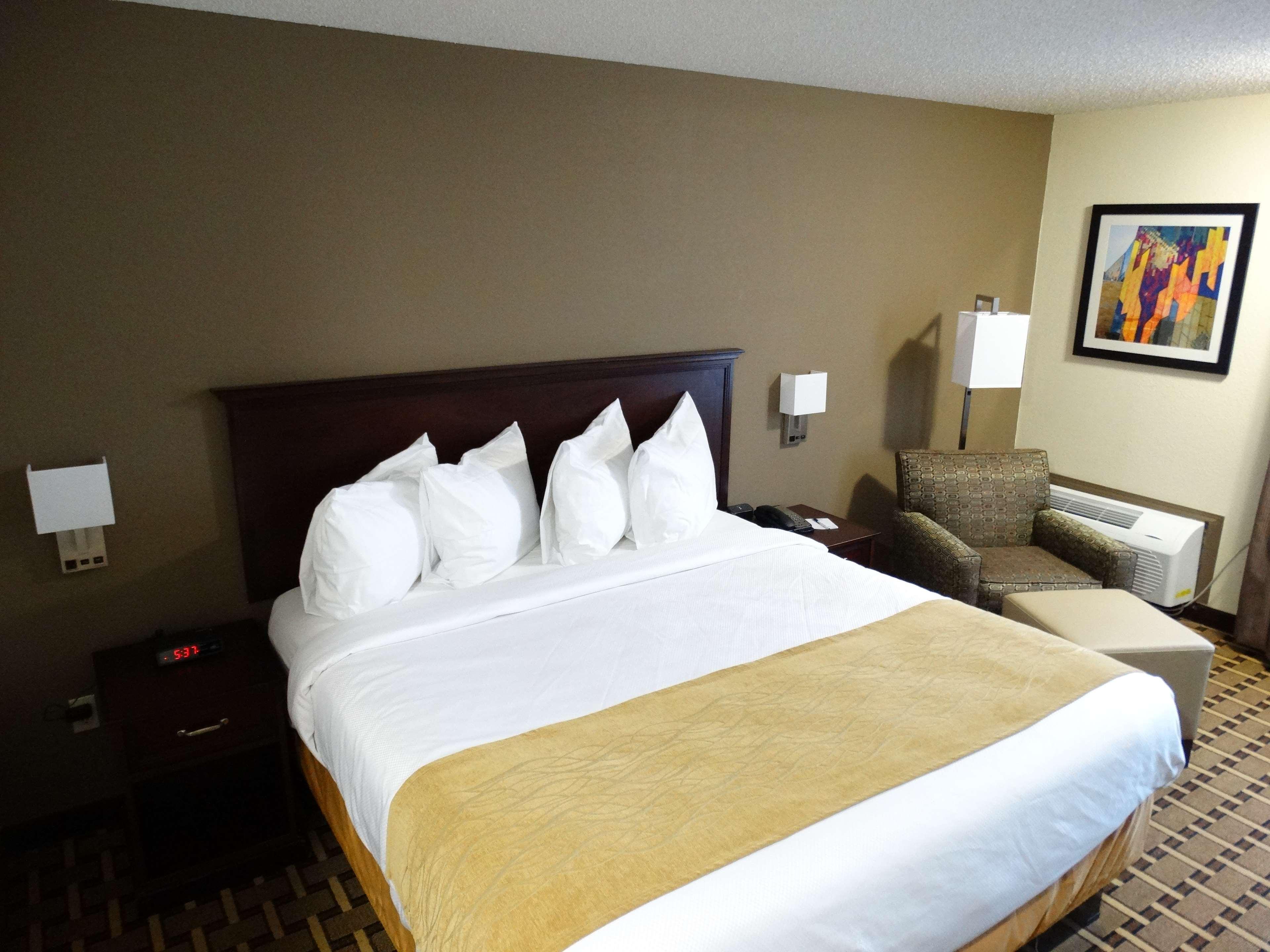 Best Western Plus Wausau-Rothschild Hotel Екстериор снимка