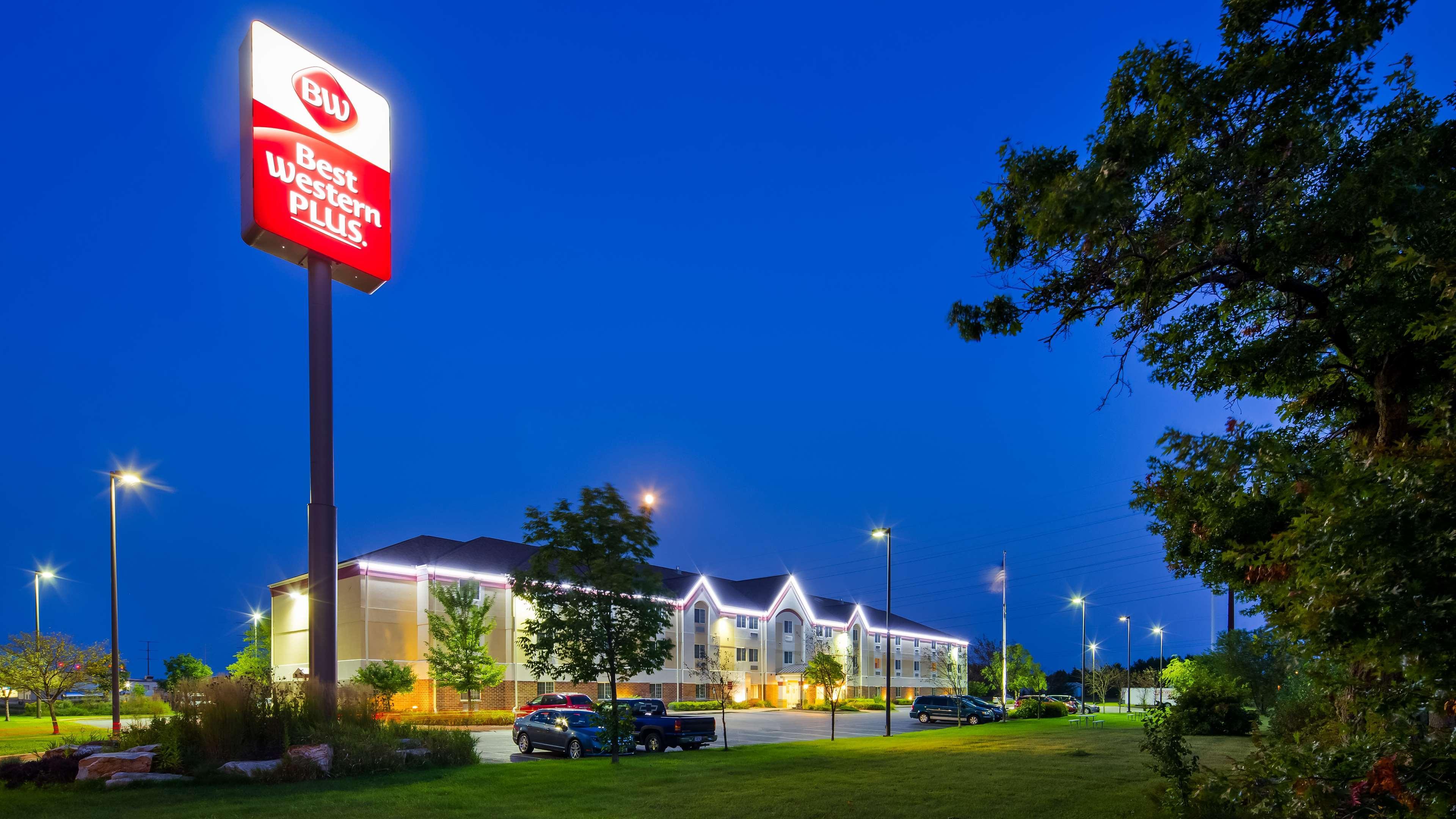 Best Western Plus Wausau-Rothschild Hotel Екстериор снимка