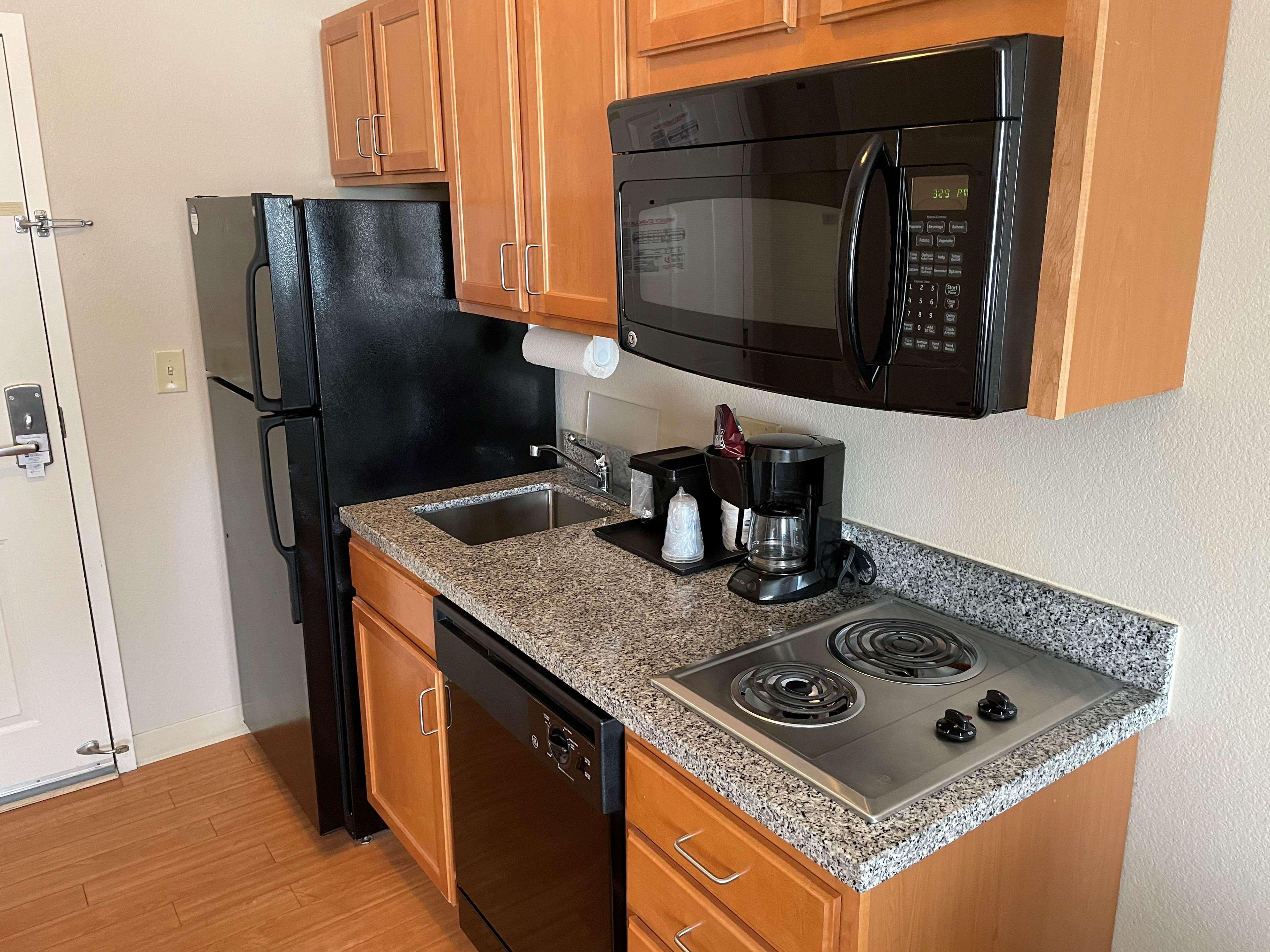 Best Western Plus Wausau-Rothschild Hotel Екстериор снимка