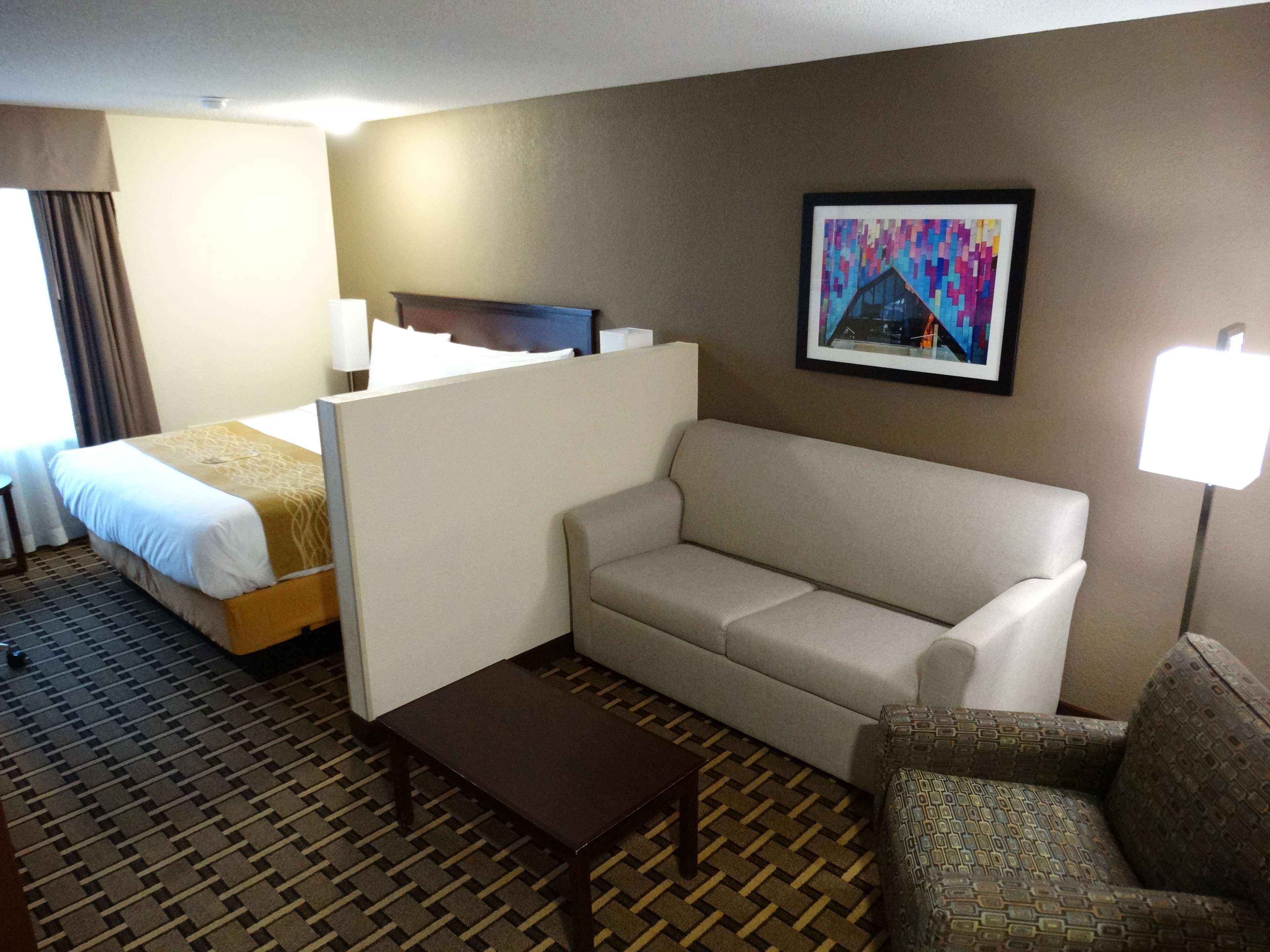 Best Western Plus Wausau-Rothschild Hotel Екстериор снимка